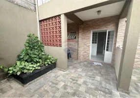 Foto 1 de Casa com 2 Quartos para alugar, 130m² em Vila Ramos, São Paulo