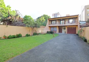 Foto 1 de Casa com 3 Quartos à venda, 222m² em Passo da Areia, Porto Alegre