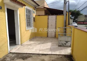 Foto 1 de Casa com 2 Quartos à venda, 51m² em Jardim Sulacap, Rio de Janeiro