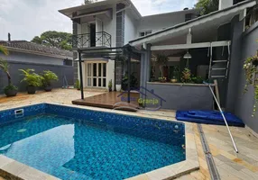 Foto 1 de Casa de Condomínio com 5 Quartos para venda ou aluguel, 400m² em Sao Paulo II, Cotia