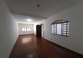 Foto 1 de Casa com 3 Quartos para alugar, 150m² em Jardim Olympia, São Paulo