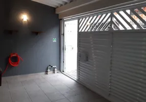 Foto 1 de Casa com 2 Quartos à venda, 100m² em Vila São Jorge, São Vicente