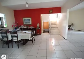 Foto 1 de Sobrado com 3 Quartos à venda, 234m² em São João, Teresina