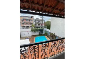 Foto 1 de Casa com 3 Quartos à venda, 232m² em  Vila Valqueire, Rio de Janeiro