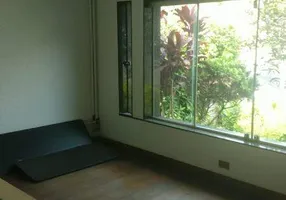 Foto 1 de Casa com 8 Quartos para alugar, 500m² em Vila Guarani, São Paulo