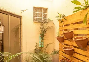 Foto 1 de Casa com 3 Quartos à venda, 130m² em Vila Guilhermina, São Paulo