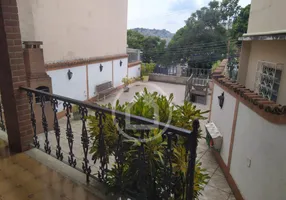 Foto 1 de Casa com 4 Quartos à venda, 329m² em Abolição, Rio de Janeiro