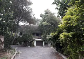 Foto 1 de Casa com 6 Quartos à venda, 375m² em São José, Porto Alegre