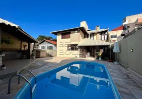 Foto 1 de Casa com 4 Quartos à venda, 234m² em Bom Abrigo, Florianópolis