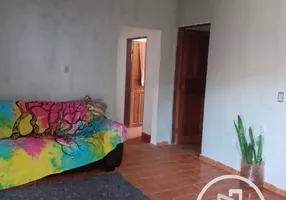 Foto 1 de Casa com 3 Quartos à venda, 450m² em Emburá, São Paulo