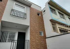 Foto 1 de Sobrado com 2 Quartos à venda, 77m² em Vila Universitária, São Paulo