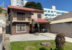 Foto 1 de Casa com 3 Quartos à venda, 163m² em Barreiros, São José