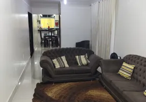 Foto 1 de Casa com 4 Quartos à venda, 250m² em Jardim Europa, Goiânia