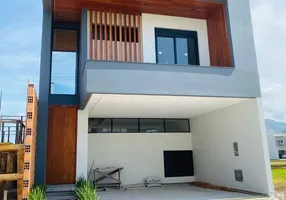 Foto 1 de Casa de Condomínio com 3 Quartos à venda, 205m² em Beira Rio, Biguaçu