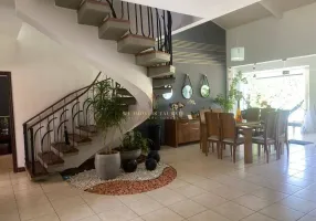 Foto 1 de Casa com 3 Quartos à venda, 308m² em Jardim das Nações, Taubaté