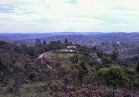 Foto 1 de Lote/Terreno à venda, 3150m² em Fazenda Vitoria, São Lourenço da Serra