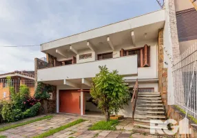 Foto 1 de Casa com 3 Quartos à venda, 280m² em Chácara das Pedras, Porto Alegre