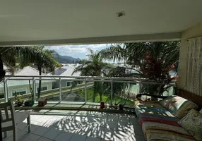 Foto 1 de Apartamento com 4 Quartos para alugar, 125m² em Barra da Tijuca, Rio de Janeiro