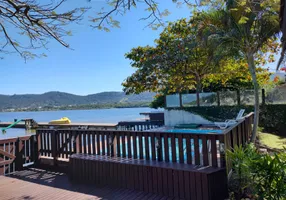 Foto 1 de Casa com 5 Quartos à venda, 200m² em Lagoa da Conceição, Florianópolis