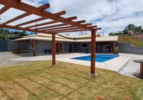 Foto 1 de Fazenda/Sítio com 3 Quartos à venda, 160m² em Zona Rural, Pinhalzinho