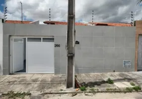 Foto 1 de Casa com 2 Quartos à venda, 109m² em Registro, Feira de Santana