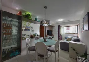 Foto 1 de Apartamento com 2 Quartos à venda, 66m² em Madalena, Recife