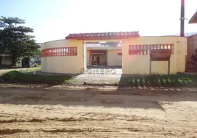 Foto 1 de Casa com 4 Quartos à venda, 200m² em Praia do Sapê, Ubatuba