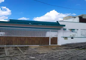 Foto 1 de Sobrado com 4 Quartos à venda, 700m² em Centro, Jacareí