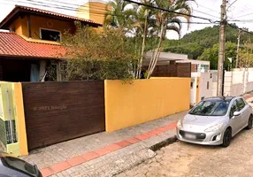 Foto 1 de Sobrado com 4 Quartos à venda, 175m² em Canasvieiras, Florianópolis