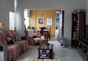 Foto 1 de Apartamento com 4 Quartos à venda, 142m² em Grajaú, Rio de Janeiro