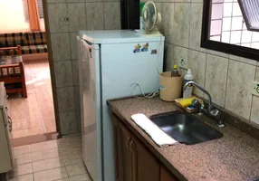 Foto 1 de Kitnet com 1 Quarto à venda, 30m² em Vila Guilhermina, Praia Grande