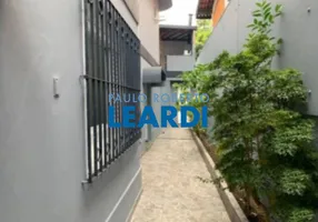 Foto 1 de Sobrado com 3 Quartos à venda, 260m² em Campo Belo, São Paulo