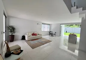 Foto 1 de Casa com 3 Quartos à venda, 219m² em Águas Brancas, Ananindeua