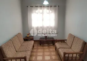 Foto 1 de Casa com 3 Quartos à venda, 200m² em Umuarama, Uberlândia