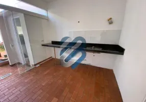 Foto 1 de Casa de Condomínio com 3 Quartos à venda, 195m² em Rodocentro, Londrina