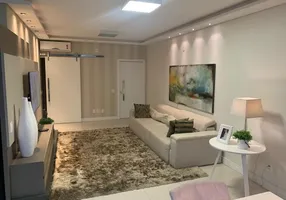 Foto 1 de Apartamento com 3 Quartos à venda, 130m² em Centro, Balneário Camboriú