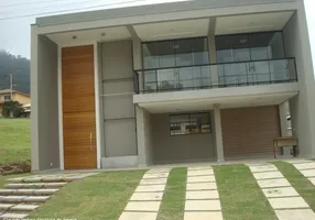 Foto 1 de Casa de Condomínio com 4 Quartos à venda, 350m² em Vargem Grande, Teresópolis