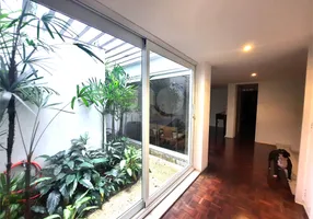 Foto 1 de Casa com 4 Quartos para alugar, 467m² em Alto Da Boa Vista, São Paulo