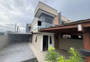 Foto 1 de Sobrado com 3 Quartos à venda, 80m² em Aventureiro, Joinville