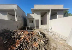 Foto 1 de Casa com 2 Quartos à venda, 53m² em Serramar, Rio das Ostras