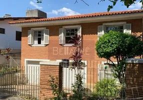 Foto 1 de Casa com 4 Quartos à venda, 320m² em Caxingui, São Paulo