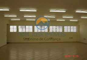 Foto 1 de Galpão/Depósito/Armazém para alugar, 680m² em Vila Anastácio, São Paulo