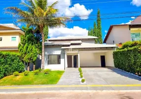 Foto 1 de Casa de Condomínio com 4 Quartos à venda, 236m² em Jardins Madri, Goiânia