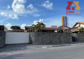 Foto 1 de Casa de Condomínio com 5 Quartos à venda, 750m² em Torre, João Pessoa