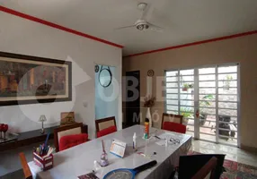 Foto 1 de Casa com 3 Quartos à venda, 197m² em Santa Mônica, Uberlândia