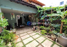 Foto 1 de Casa com 4 Quartos à venda, 300m² em Cruzeiro, Belo Horizonte