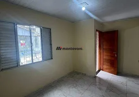 Foto 1 de Casa com 2 Quartos para alugar, 109m² em Vila Ivone, São Paulo