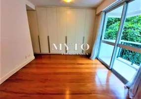 Foto 1 de Apartamento com 4 Quartos à venda, 161m² em Leblon, Rio de Janeiro