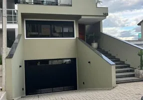 Foto 1 de Casa com 3 Quartos à venda, 228m² em Villa Verde, Franco da Rocha