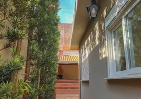 Foto 1 de Casa com 3 Quartos à venda, 175m² em Parque dos Lagos, Ribeirão Preto